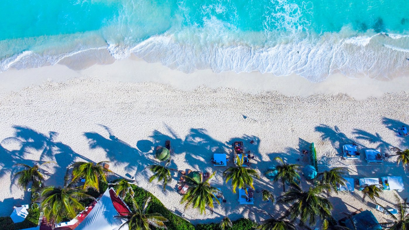 Gallery of Beach: Aerial view of the white sand beach at the hotel Grand Oasis Cancun.