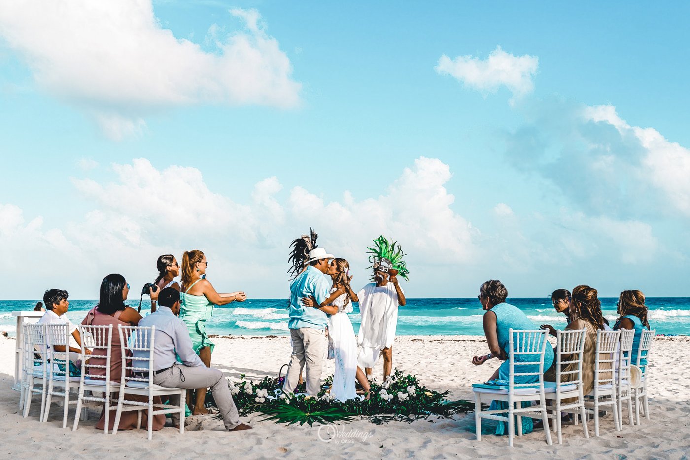 Gallery of Weddings: Wedding ceremony on the beach at the hotel Grand Oasis Cancun.