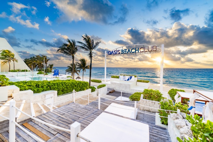 sachin and babi light blue dress The Hottest Clubs & Bars in Cancun  Before Dark, After Dark