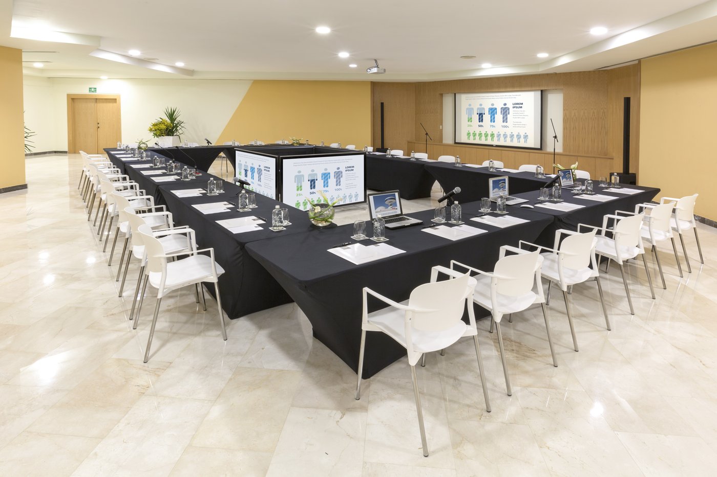 Galeria: Salón de reuniones para un evento no hotel The Pyramid Cancun.