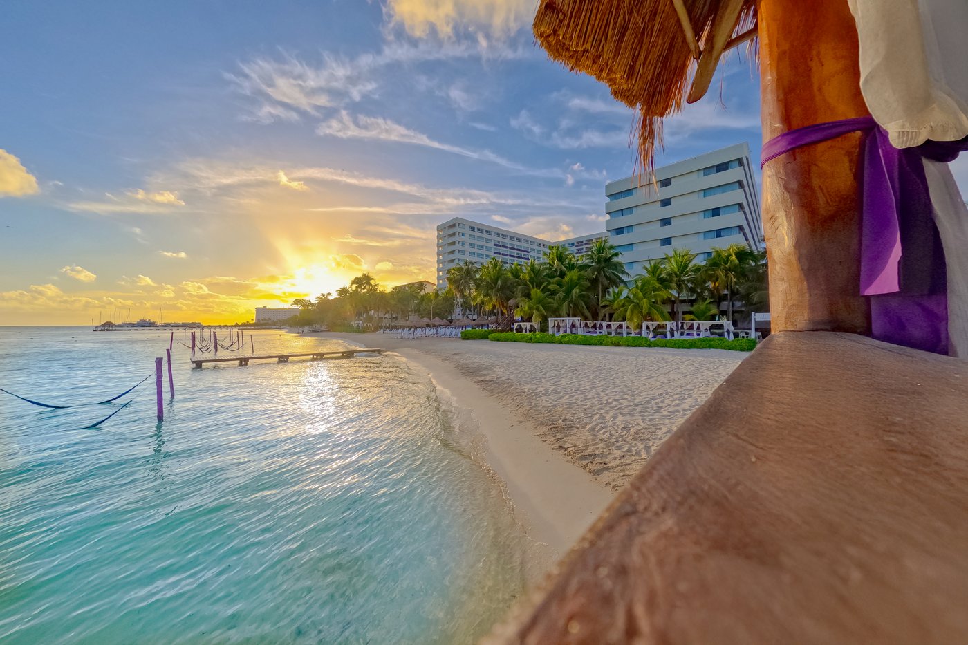 Atardecer en la praia do hotel The Sens Cancun.