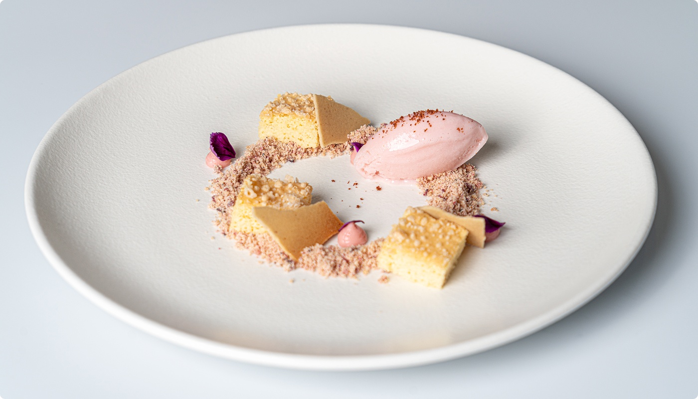 Selva Negra com Frutas da Pasión en el Restaurante Benazuza no Hotel The Pyramid at Grand Oasi