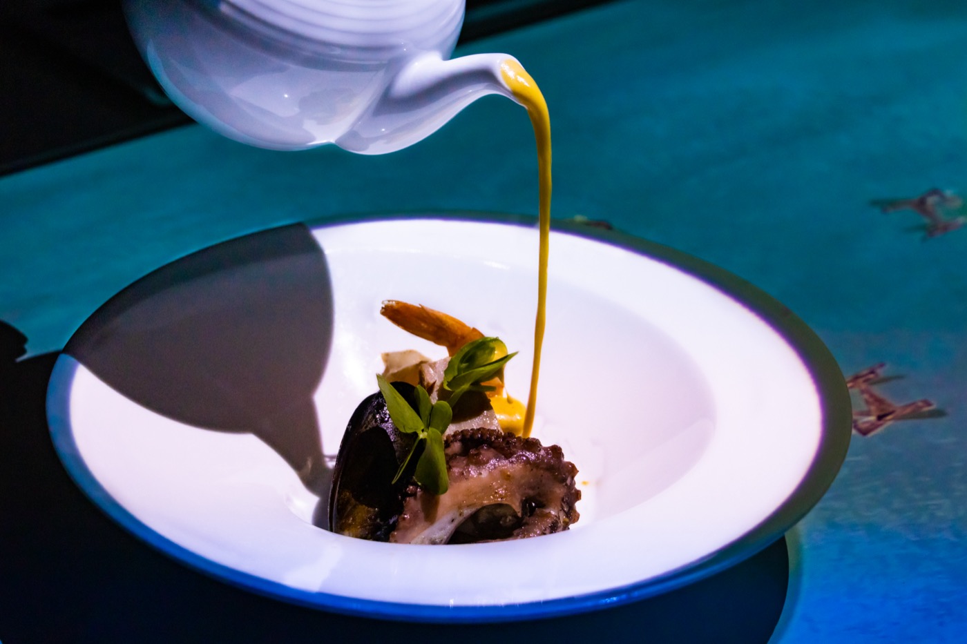 Galeria de A&B: Un plato de comida exótica no hotel Grand Oasis Tulum Riviera.