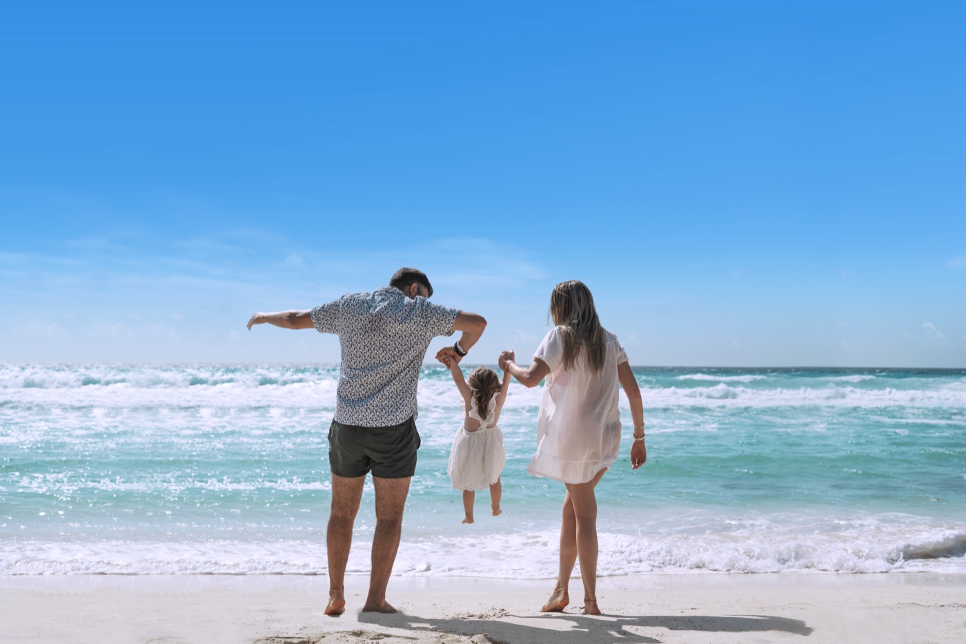 Galeria de Praia: Pareja en la praia do hotel Grand Oasis Tulum Riviera.